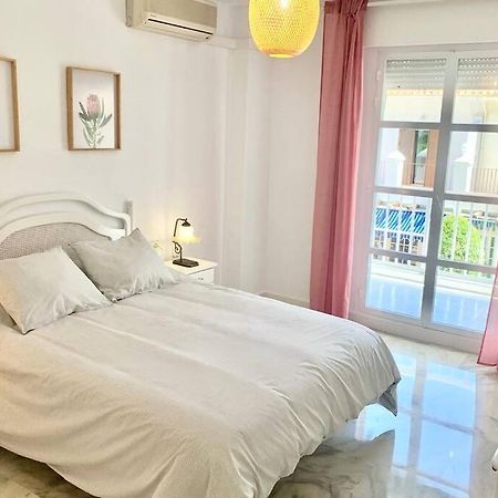 Amplio apartamento junto al mar Fuengirola Exterior foto