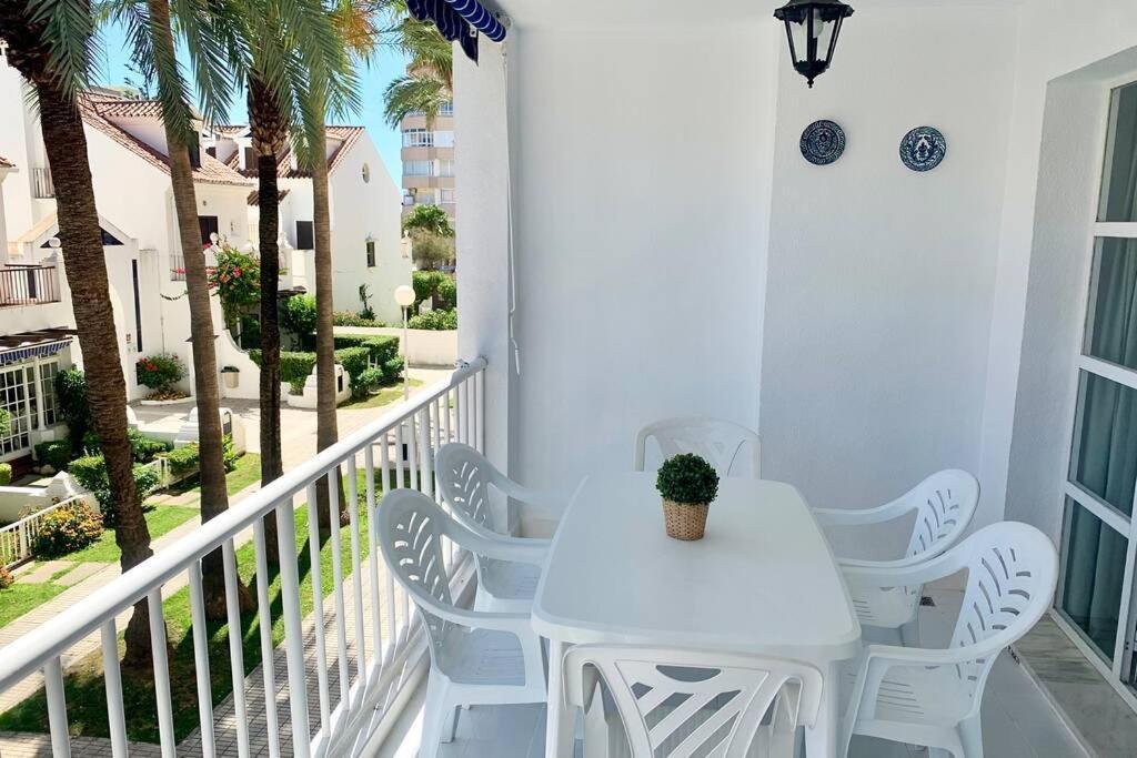 Amplio apartamento junto al mar Fuengirola Exterior foto